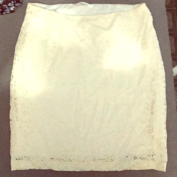 Cream Lace Overlay Skirt - Picture 1 of 2